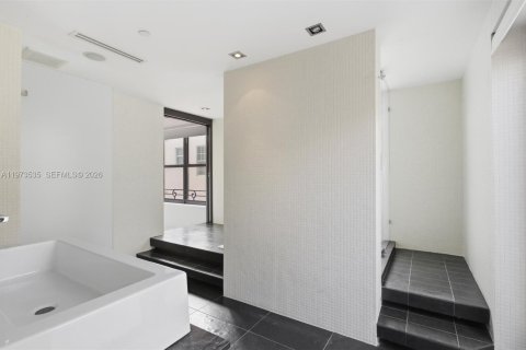 Condominio en venta en Miami Beach, Florida, 4 dormitorios, 349.13 m2 № 2079327 - foto 27