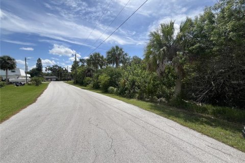 Terreno en venta en Port Richey, Florida № 1886084 - foto 3