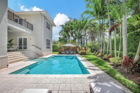 House in Key Biscayne, Florida 7 bedrooms, 513.56 sq.m. № 1269260 - photo 19