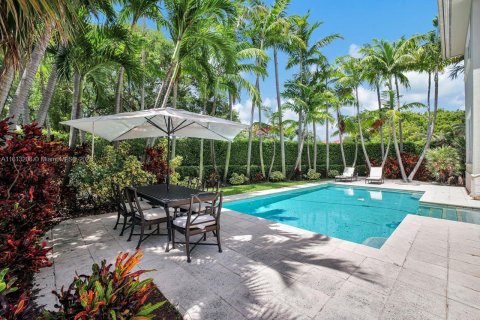 House in Key Biscayne, Florida 7 bedrooms, 513.56 sq.m. № 1269260 - photo 18