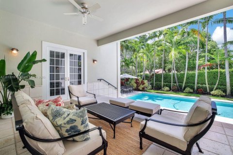 House in Key Biscayne, Florida 7 bedrooms, 513.56 sq.m. № 1269260 - photo 16