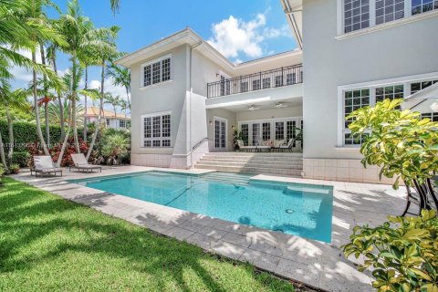 House in Key Biscayne, Florida 7 bedrooms, 513.56 sq.m. № 1269260 - photo 17