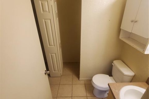 House in Ocala, Florida 3 bedrooms, 92.81 sq.m. № 1787666 - photo 8