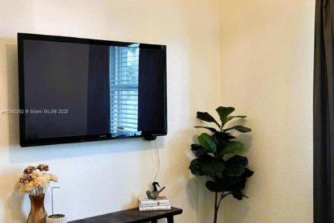 Villa ou maison à vendre à Miramar, Floride: 3 chambres, 181.44 m2 № 1930296 - photo 28