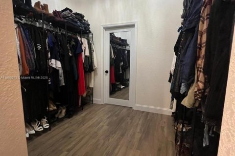 Villa ou maison à vendre à Miramar, Floride: 3 chambres, 181.44 m2 № 1930296 - photo 21