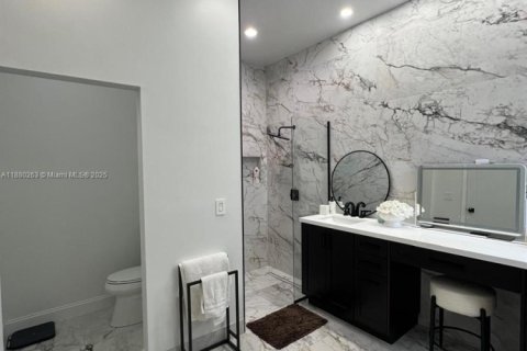 Villa ou maison à vendre à Miramar, Floride: 3 chambres, 181.44 m2 № 1930296 - photo 24