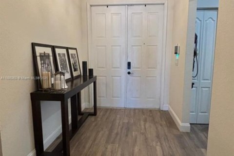 Villa ou maison à vendre à Miramar, Floride: 3 chambres, 181.44 m2 № 1930296 - photo 3