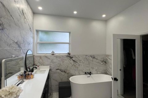 Villa ou maison à vendre à Miramar, Floride: 3 chambres, 181.44 m2 № 1930296 - photo 25