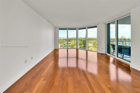 Condominio en venta en Sunny Isles Beach, Florida, 3 dormitorios, 217.39 m2 № 1638412 - foto 30