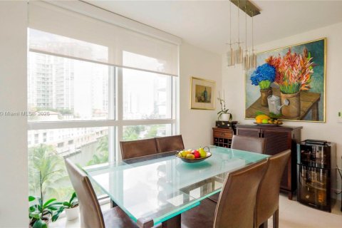 Condominio en venta en Sunny Isles Beach, Florida, 3 dormitorios, 217.39 m2 № 1638412 - foto 10