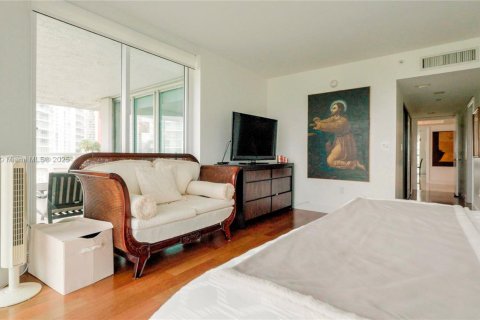 Condominio en venta en Sunny Isles Beach, Florida, 3 dormitorios, 217.39 m2 № 1638412 - foto 21