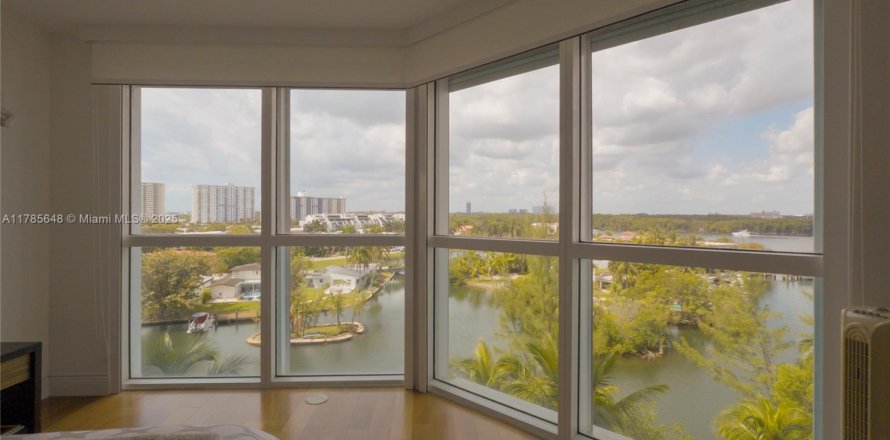 Condominio en Sunny Isles Beach, Florida, 3 dormitorios  № 1638412