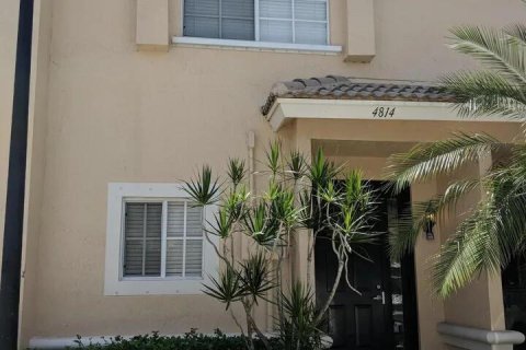 Touwnhouse à louer à Coconut Creek, Floride: 2 chambres, 130.71 m2 № 2085397 - photo 3