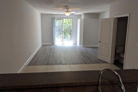 Touwnhouse à louer à Coconut Creek, Floride: 2 chambres, 130.71 m2 № 2085397 - photo 9