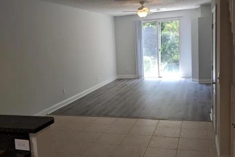 Touwnhouse à louer à Coconut Creek, Floride: 2 chambres, 130.71 m2 № 2085397 - photo 8