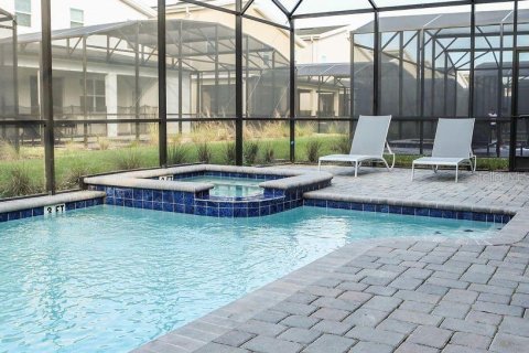 Casa en venta en Kissimmee, Florida, 9 dormitorios, 398.46 m2 № 1410175 - foto 12