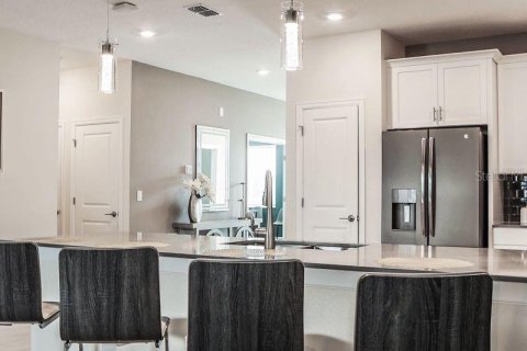 Casa en venta en Kissimmee, Florida, 9 dormitorios, 398.46 m2 № 1410175 - foto 13