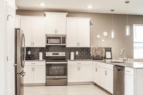 Casa en venta en Kissimmee, Florida, 9 dormitorios, 398.46 m2 № 1410175 - foto 21