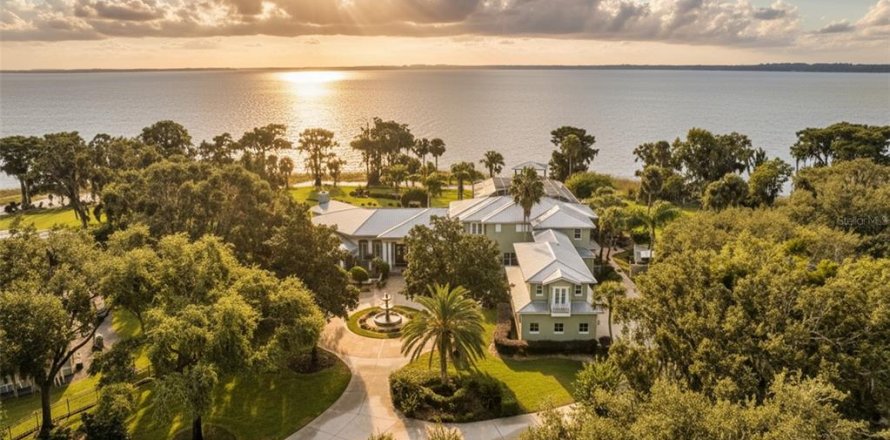 Casa en Leesburg, Florida 6 dormitorios, 798.59 m2 № 2221656