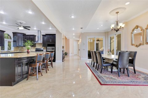 Casa en venta en Kissimmee, Florida, 4 dormitorios, 433.3 m2 № 1598131 - foto 10