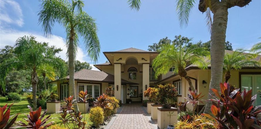 Casa en Kissimmee, Florida 4 dormitorios, 433.3 m2 № 1598131