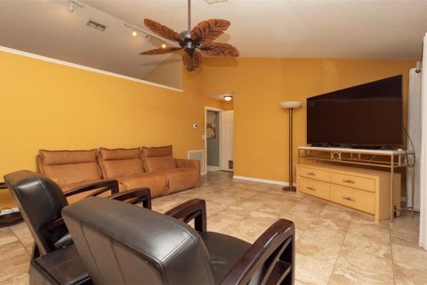 House in Spring Hill, Florida 3 bedrooms, 181.07 sq.m. № 1903132 - photo 16