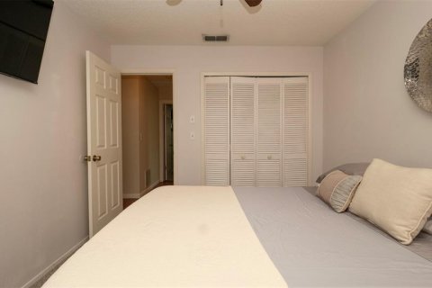 House in Spring Hill, Florida 3 bedrooms, 181.07 sq.m. № 1903132 - photo 22