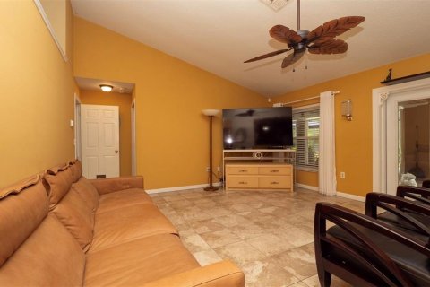 House in Spring Hill, Florida 3 bedrooms, 181.07 sq.m. № 1903132 - photo 17