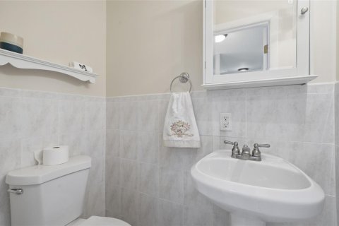 Купить виллу или дом в Пальметто-Бей, Флорида 1 комната, 155.89м2, № 2083710 - фото 12