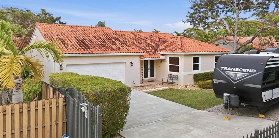 Дом в Пальметто-Бей, Флорида 1 комната, 155.89м2 № 2083710