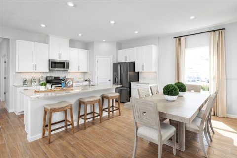 Casa en venta en Winter Haven, Florida, 4 dormitorios, 220.18 m2 № 1785990 - foto 3
