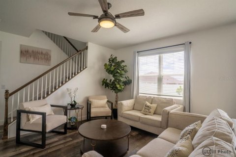 Casa en alquiler en Haines City, Florida, 3 dormitorios, 182.83 m2 № 1808153 - foto 5