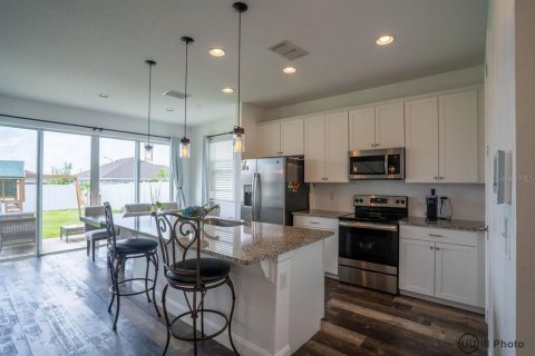 Casa en alquiler en Haines City, Florida, 3 dormitorios, 182.83 m2 № 1808153 - foto 4