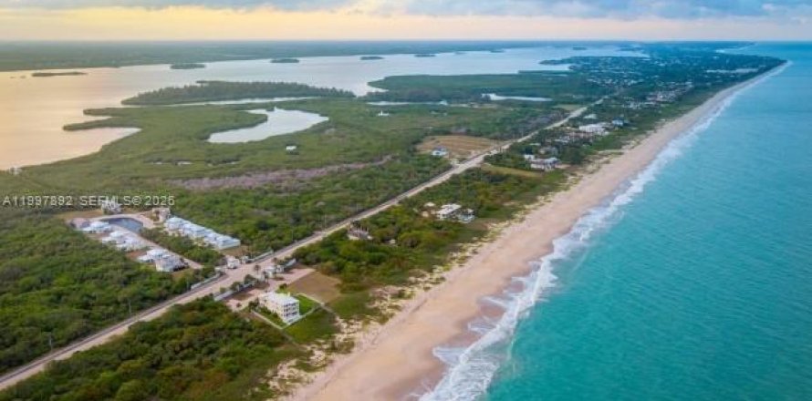 Terreno en St. Lucie, Florida № 2064177