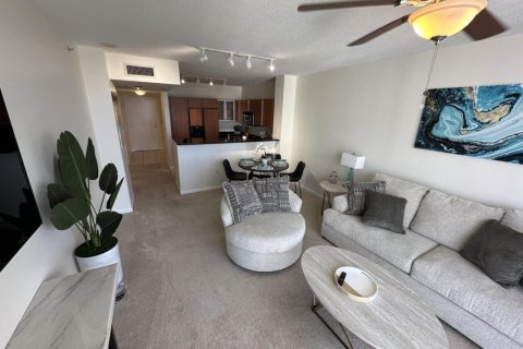 Copropriété à louer à West Palm Beach, Floride: 1 chambre, 82.4 m2 № 1014058 - photo 1