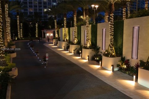 Condo in Miami Beach, Florida, 2 bedrooms № 2181268 - photo 24