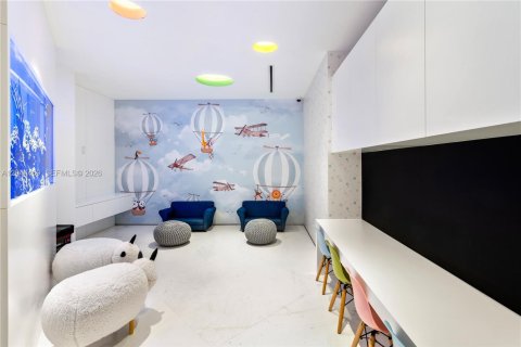 Condo in Miami Beach, Florida, 2 bedrooms № 2181268 - photo 30