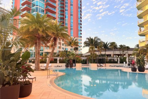 Condo in Miami Beach, Florida, 2 bedrooms № 2181268 - photo 20