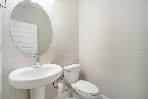House in Land O' Lakes, Florida 4 bedrooms, 257.8 sq.m. № 1432279 - photo 18