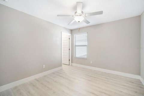 House in Land O' Lakes, Florida 4 bedrooms, 257.8 sq.m. № 1432279 - photo 29