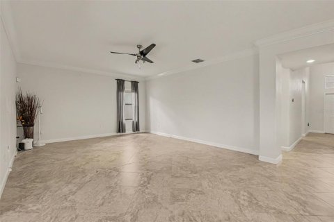 Villa ou maison à vendre à Riverview, Floride: 5 chambres, 294.13 m2 № 2222918 - photo 2