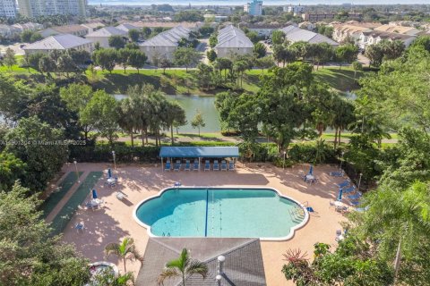 Condo in Hollywood, Florida, 2 bedrooms  № 1951416 - photo 26