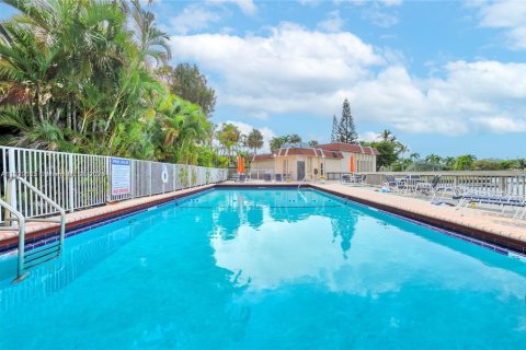 Adosado en venta en Hallandale Beach, Florida, 2 dormitorios, 162.58 m2 № 1974189 - foto 10