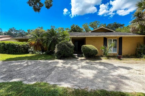 Casa en venta en Apopka, Florida, 4 dormitorios, 274.8 m2 № 1903999 - foto 1