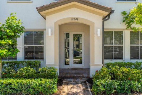 Villa ou maison à vendre à Homestead, Floride: 3 chambres, 153.1 m2 № 2060776 - photo 2