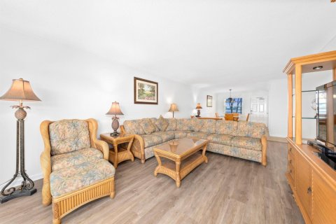 Appartement à louer à Palm Beach, Floride: 1 chambre, 85.93 m2 № 1172352 - photo 1
