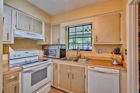 House in Gainesville, Florida 3 bedrooms, 133.78 sq.m. № 1815888 - photo 11