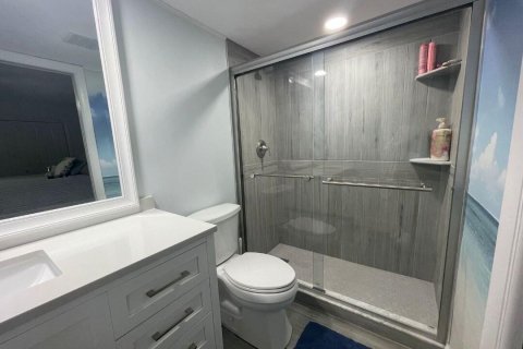 Condominio en alquiler en North Palm Beach, Florida, 2 dormitorios, 89.37 m2 № 2176216 - foto 10