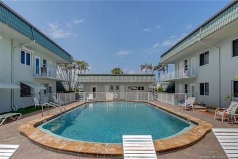 Condominio en alquiler en North Palm Beach, Florida, 2 dormitorios, 89.37 m2 № 2176216 - foto 17