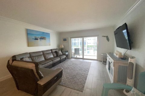 Condominio en alquiler en North Palm Beach, Florida, 2 dormitorios, 89.37 m2 № 2176216 - foto 6